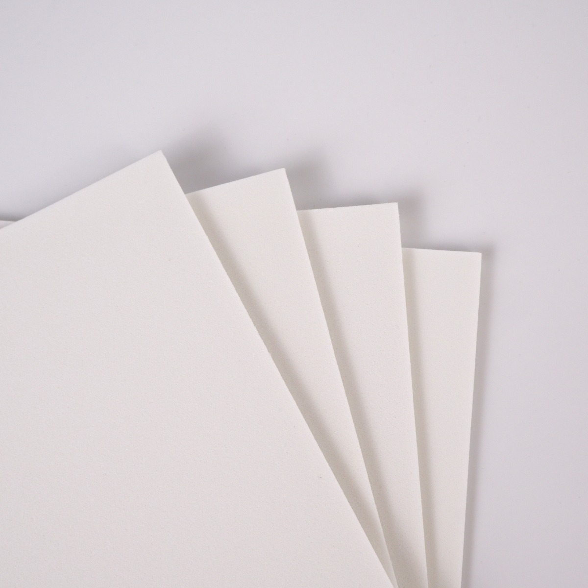 SULKY PUFFY hard 3mm weiß, 4 Bögen 20cm x
30cm